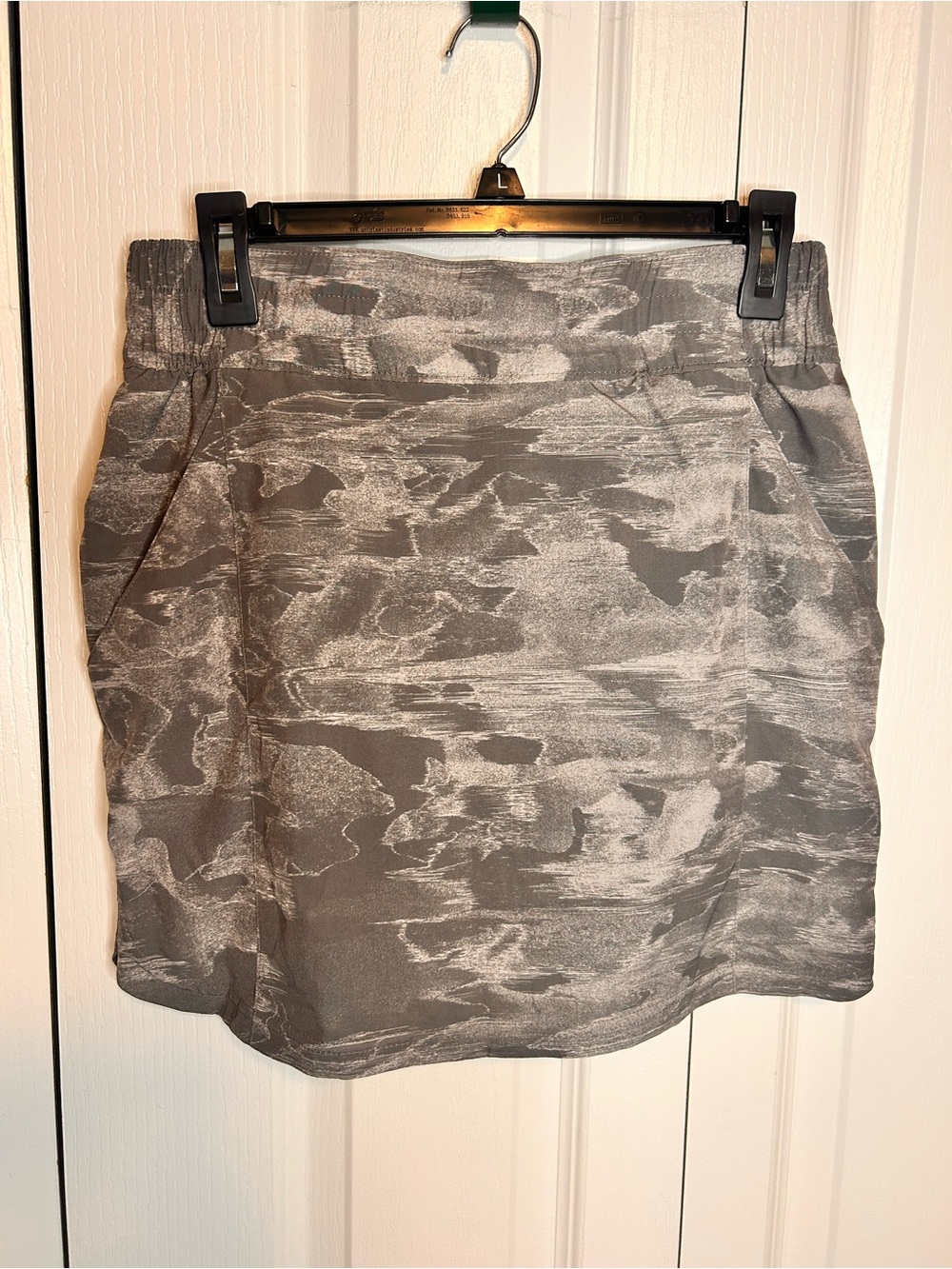 Columbia Active Skort Women's Small Gray Omni-Shield Water-Resistant Hiking